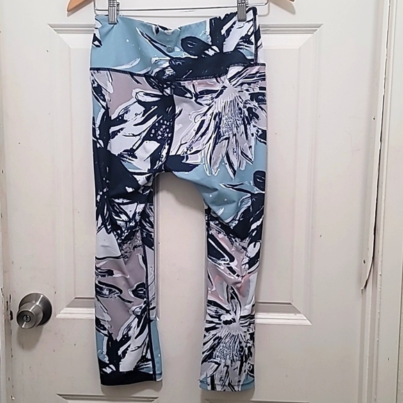 APANA WOMEN'S ATHLETIC PASTEL FLORAL SOFT HIGH RISE LEGGINGS BLUE SIZE M - Picture 4 of 7